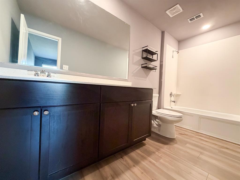 1012 Lady Bird Street Property Photo 17