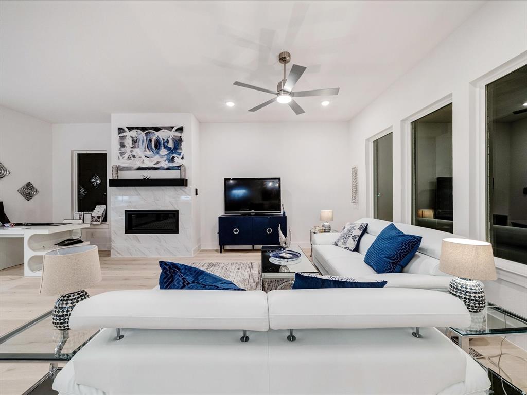 2313 Peters Colony Drive Property Photo 16