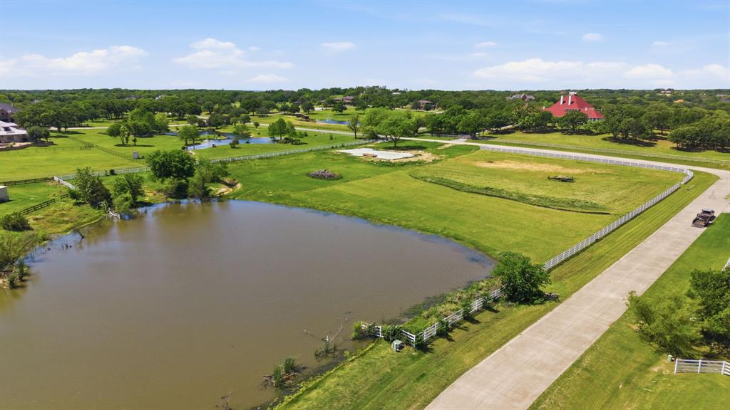 900 Show Master Court Property Photo 4