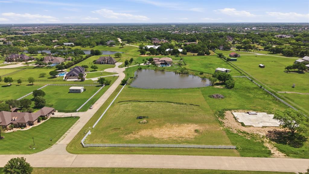 900 Show Master Court Property Photo 8