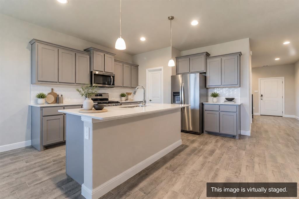 15549 Balham Pass Property Photo 3