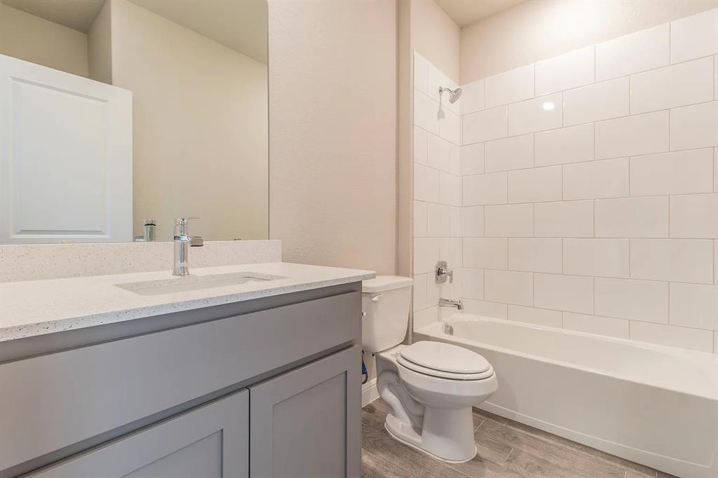 15549 Balham Pass Property Photo 14