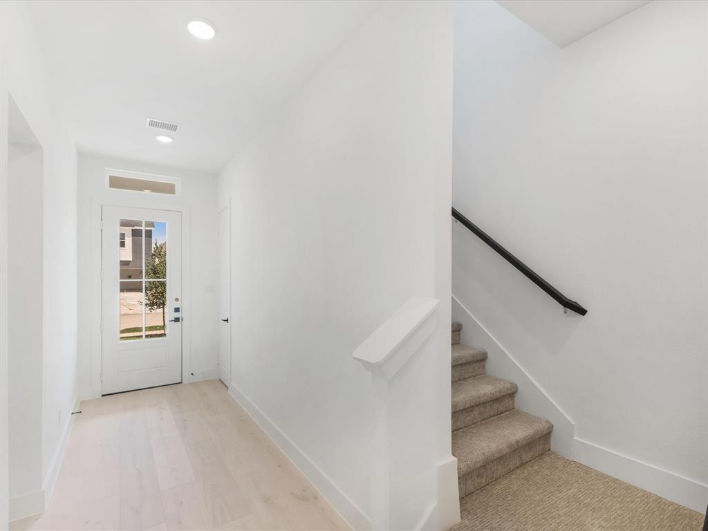 1432 Imperial Avenue Property Photo 4