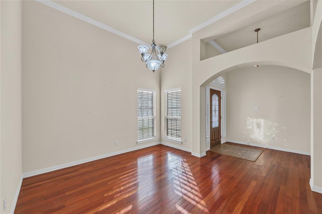 706 Meadowview Property Photo 5