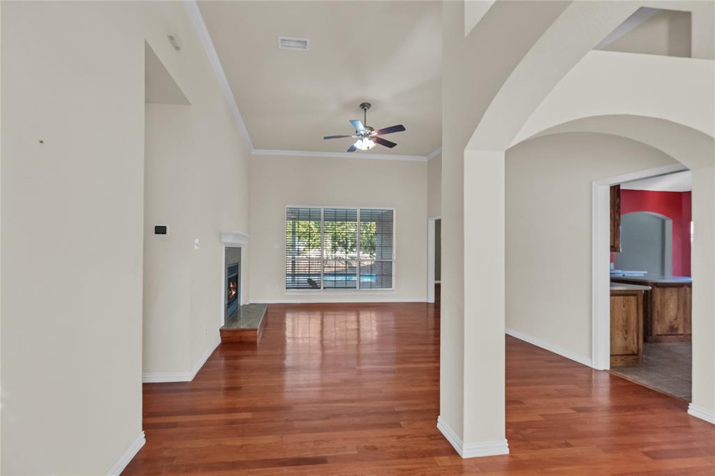 706 Meadowview Property Photo 7