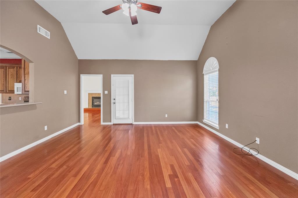 706 Meadowview Property Photo 11