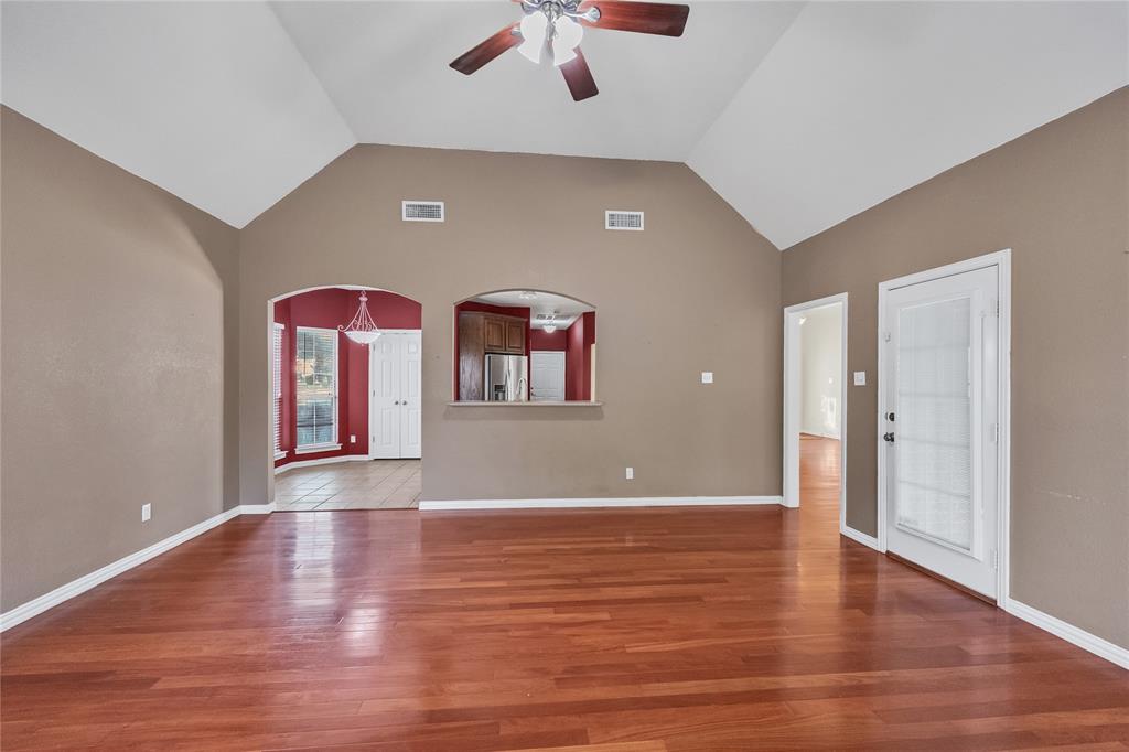 706 Meadowview Property Photo 12
