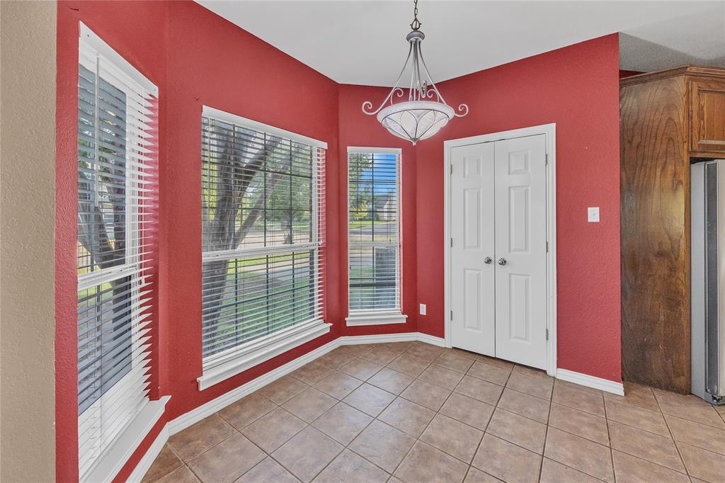 706 Meadowview Property Photo 14