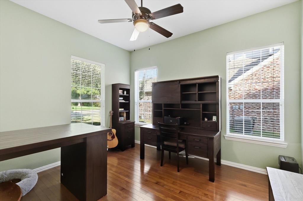 1300 Currant Way Property Photo 8