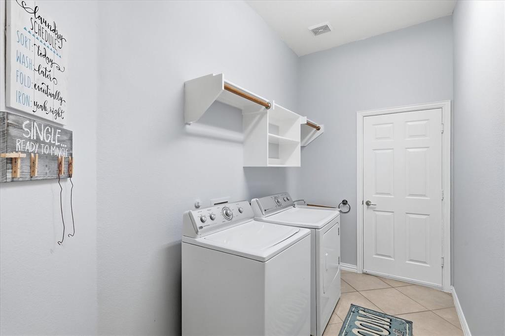 1300 Currant Way Property Photo 28