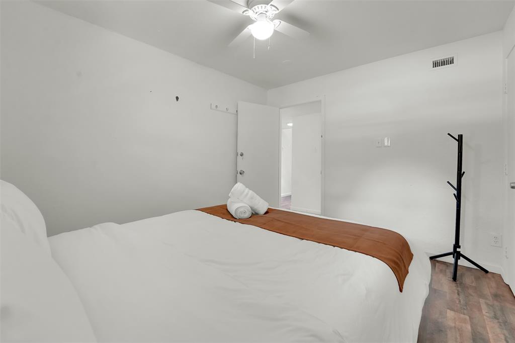 3301 Excalibur Circle Property Photo 13