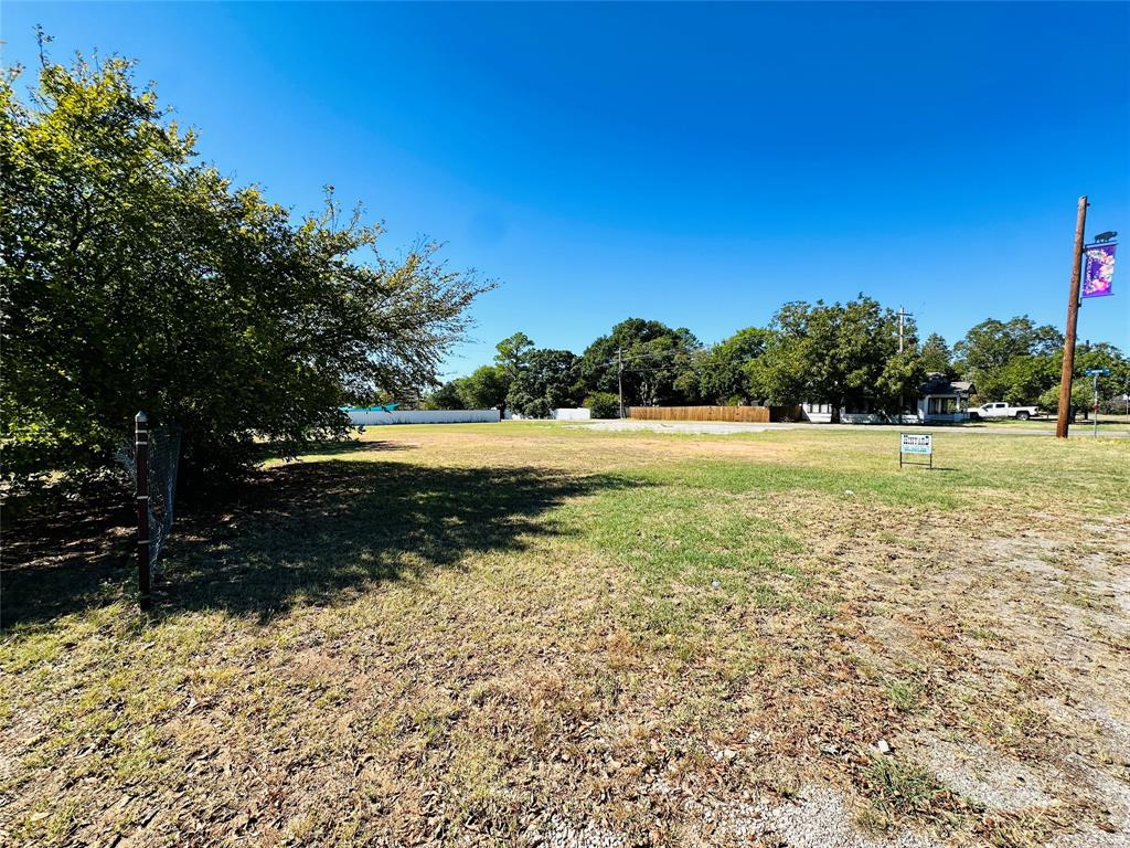 825 N Main Street Property Photo 1