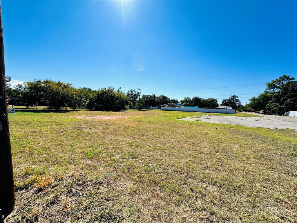 825 N Main Street Property Photo 2