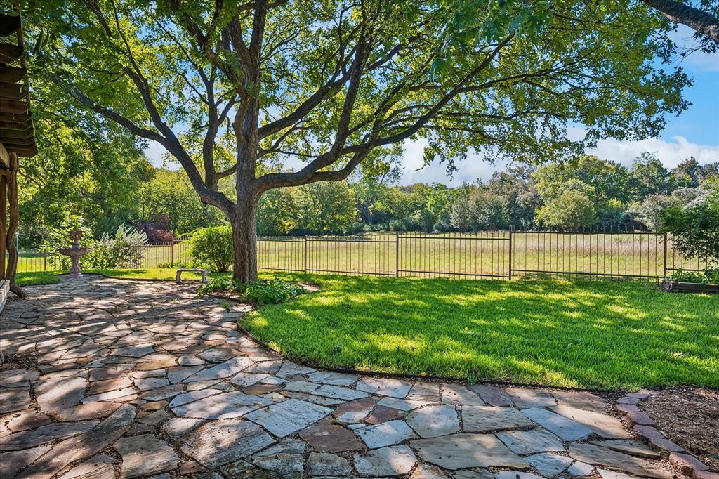 4424 Fair Ridge Drive Property Photo 3