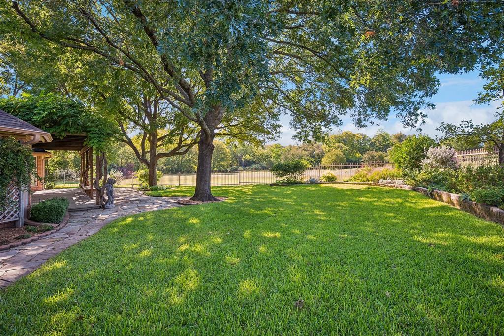 4424 Fair Ridge Drive Property Photo 4