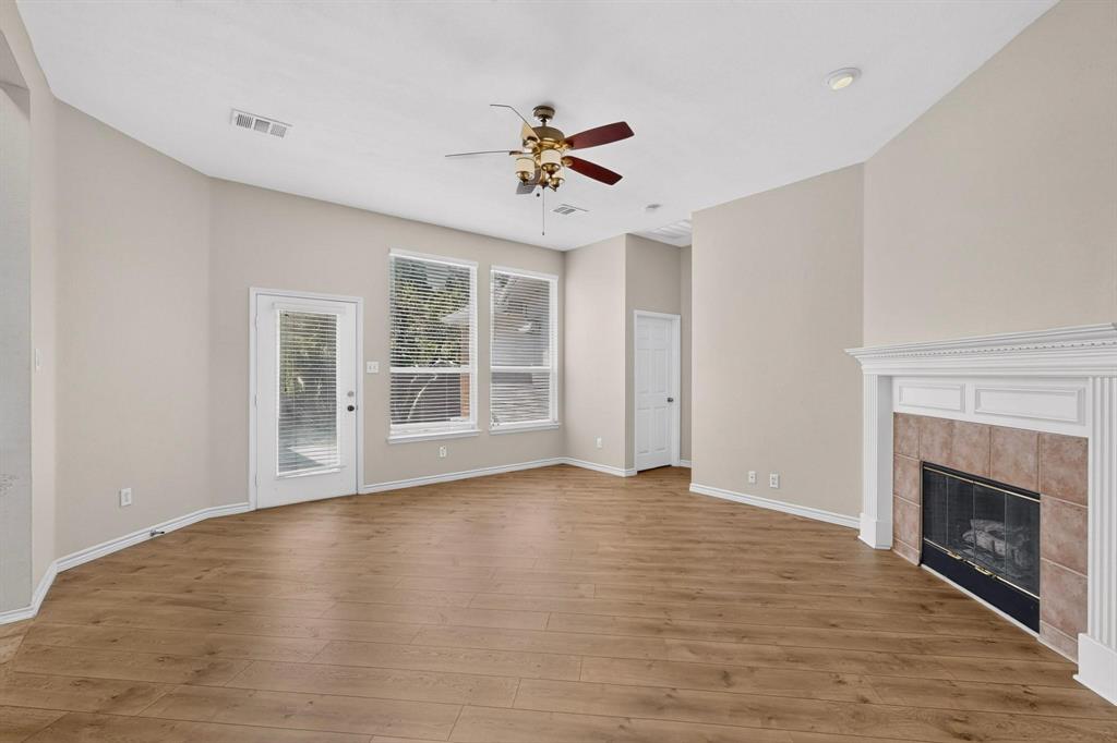 10201 Max Lane Property Photo 7