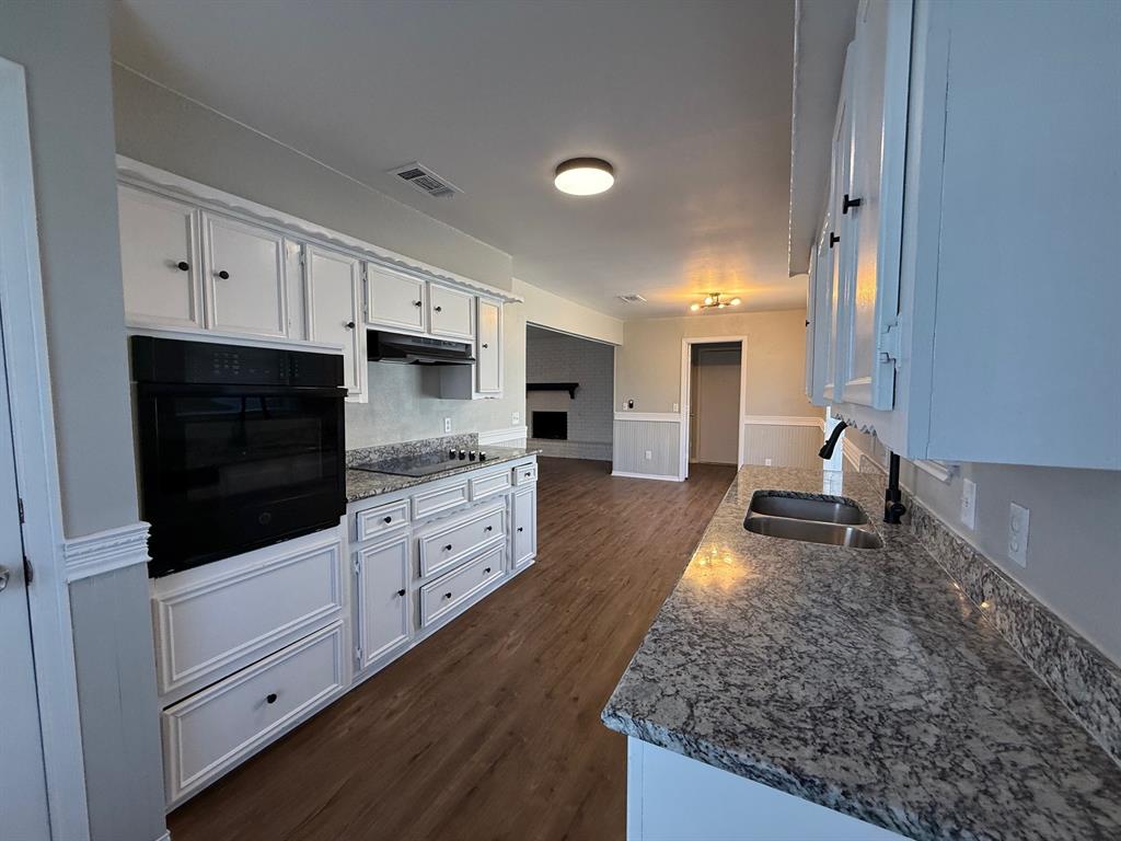 7202 Timberline Drive Property Photo 8