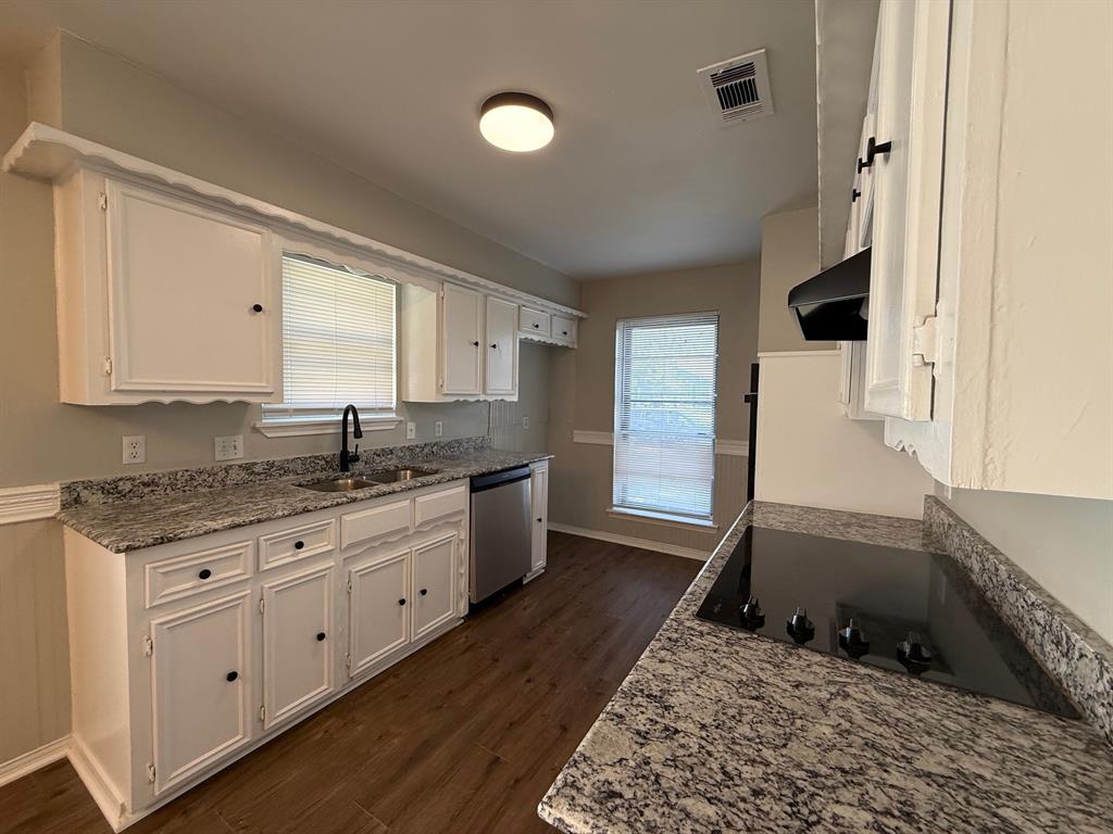 7202 Timberline Drive Property Photo 10