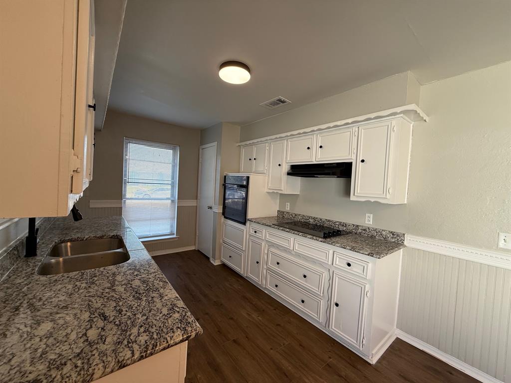 7202 Timberline Drive Property Photo 11