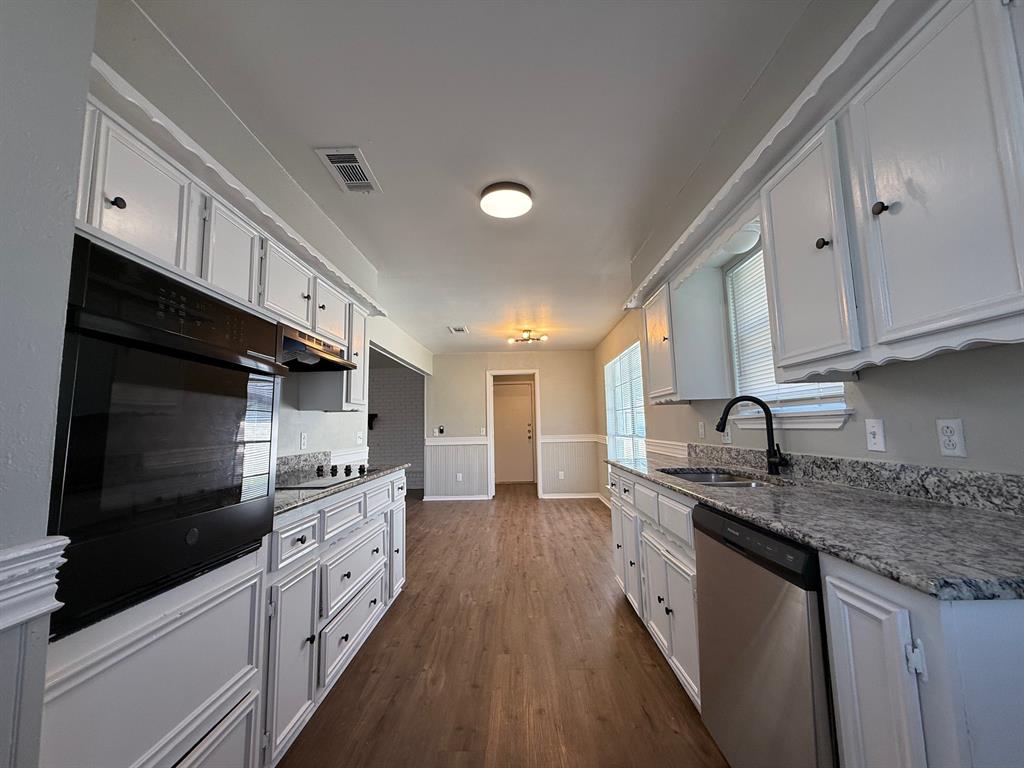 7202 Timberline Drive Property Photo 13