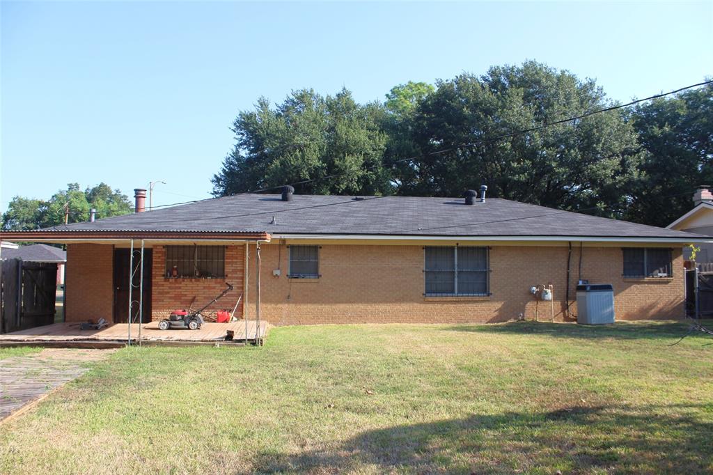 2610 Plantation Drive Property Photo 3