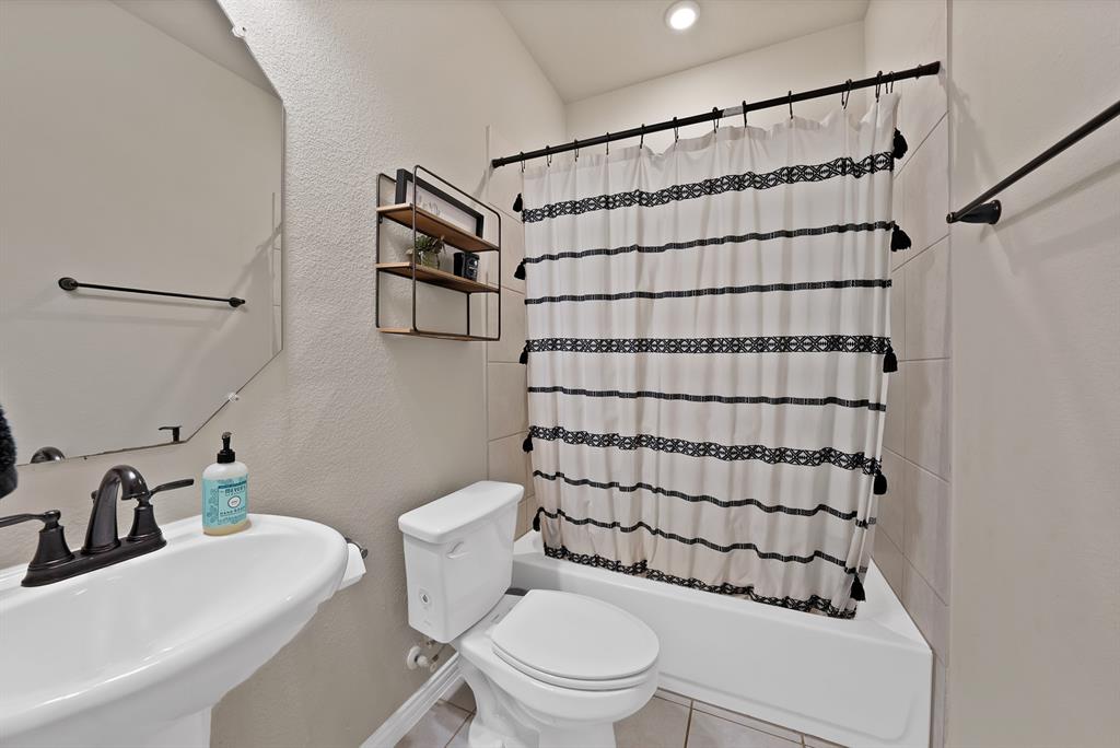 259 Durning Road Property Photo 10
