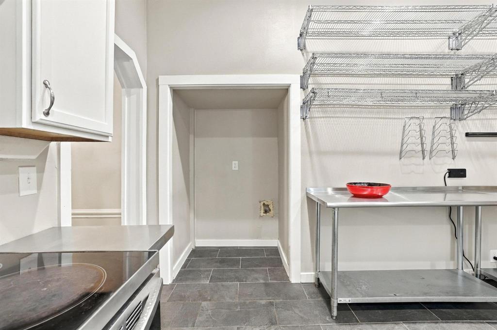 806 W Gandy Street Property Photo 15