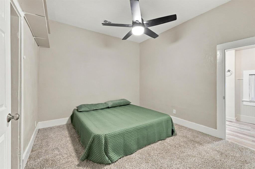 806 W Gandy Street Property Photo 18