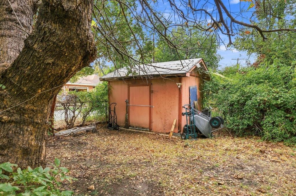 806 W Gandy Street Property Photo 33
