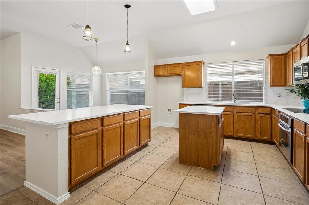 10610 Stone Falls Lane Property Photo 6
