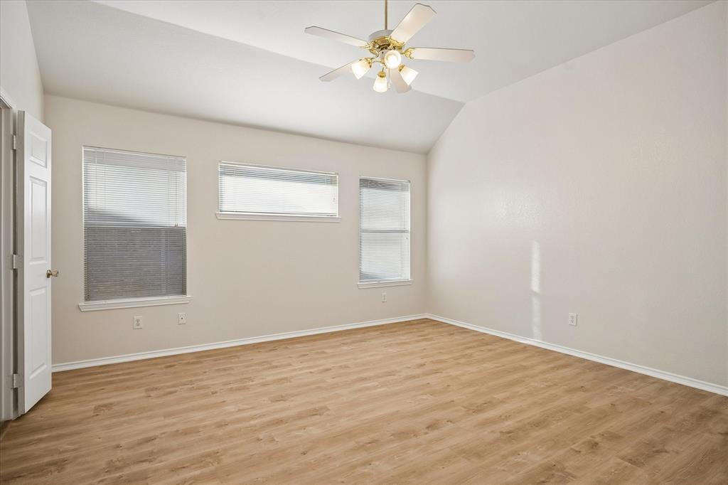 10610 Stone Falls Lane Property Photo 9