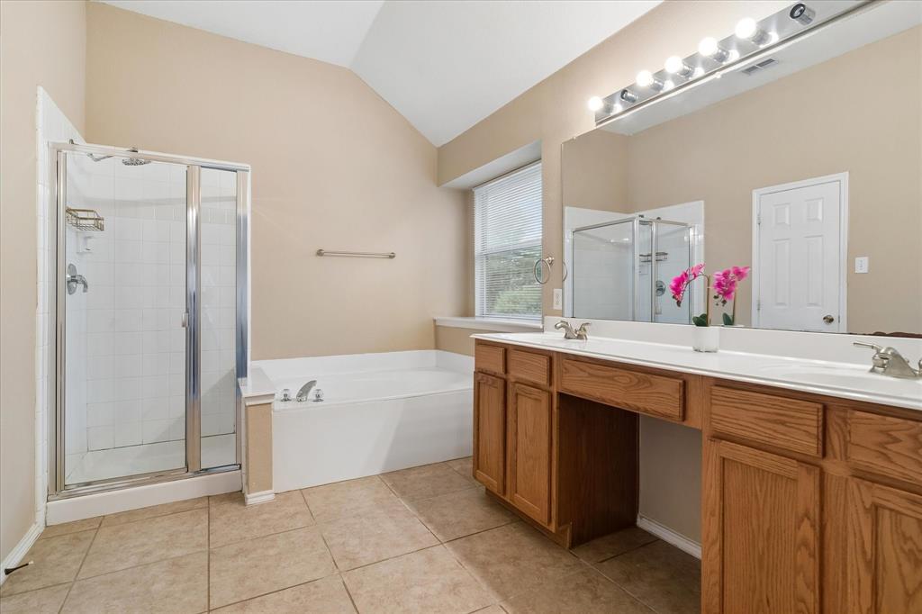 10610 Stone Falls Lane Property Photo 10