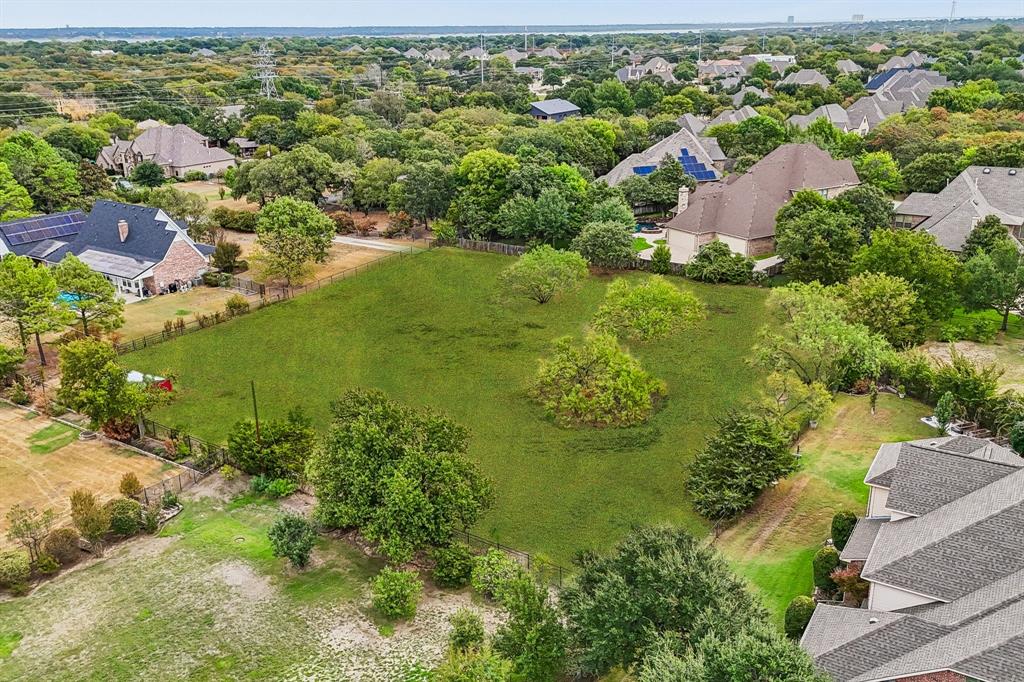 561 E Dove Road Property Photo 3