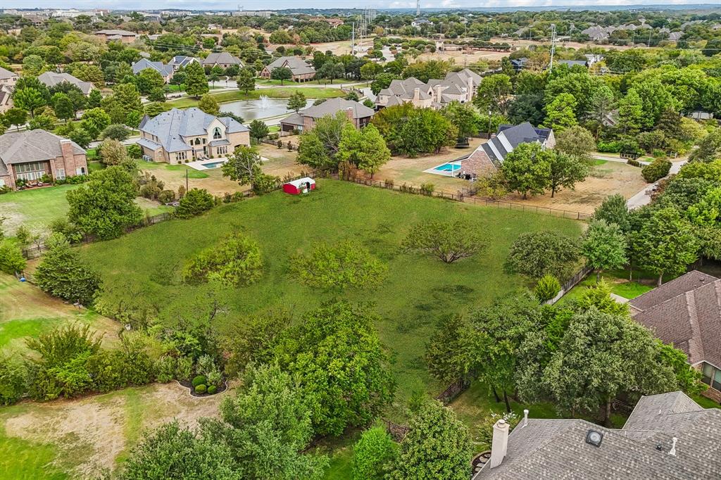 561 E Dove Road Property Photo 4