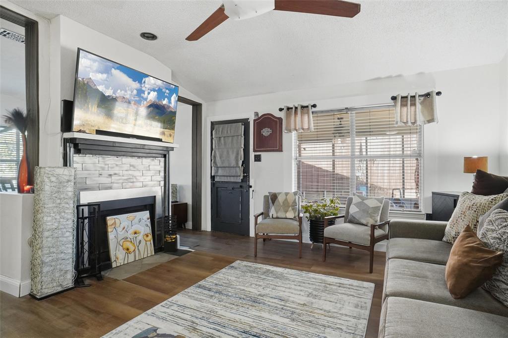 1400 Di Orio Drive Property Photo 4