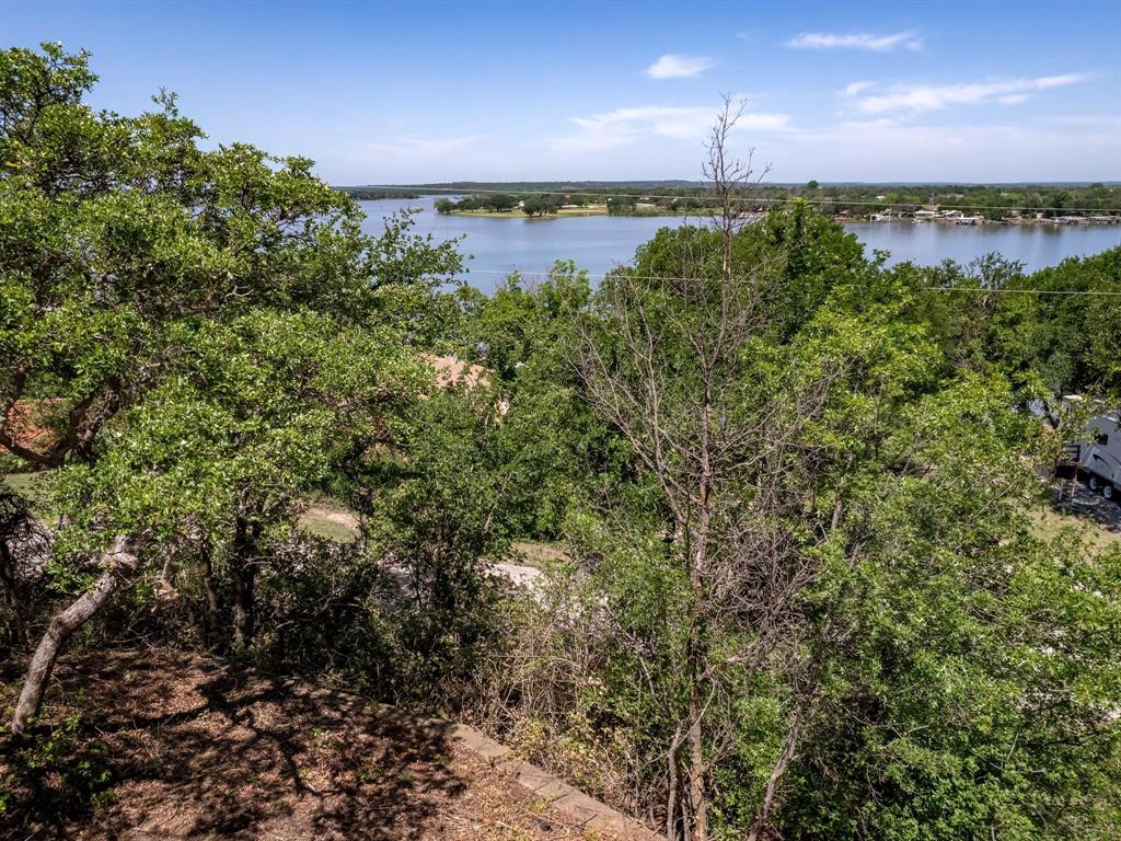 6912 Ireland Drive Property Photo 6