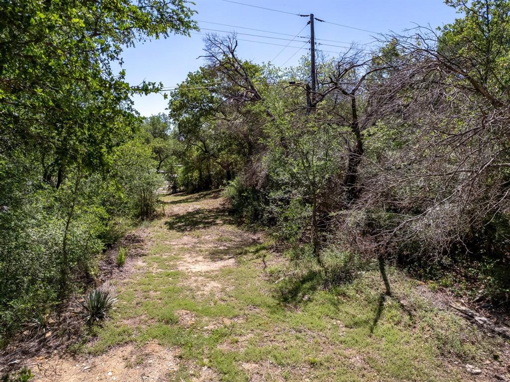 6912 Ireland Drive Property Photo 7