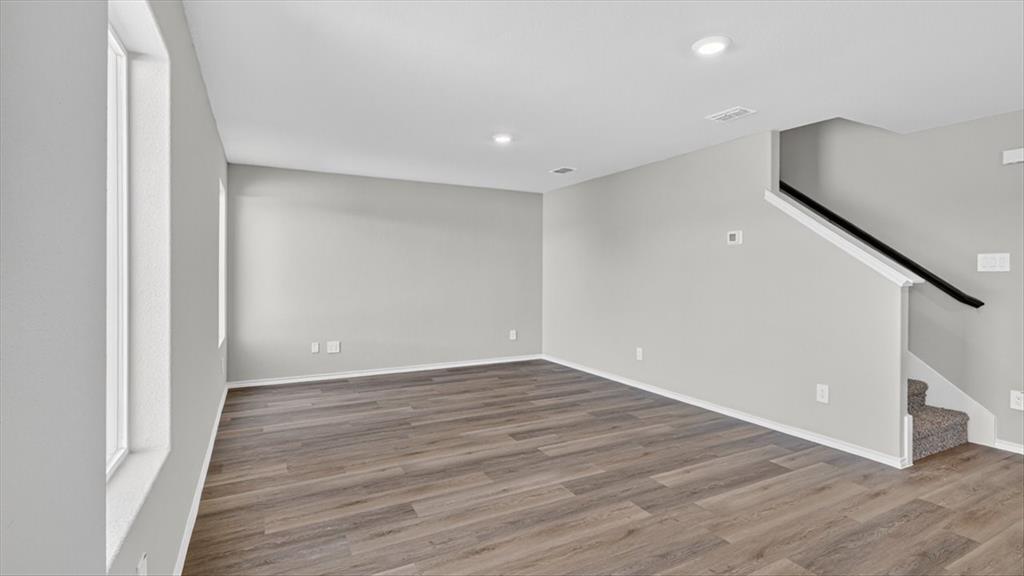 107 Mach Way Property Photo 8