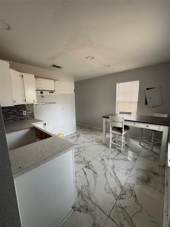 415 E 20th Street Property Photo 10