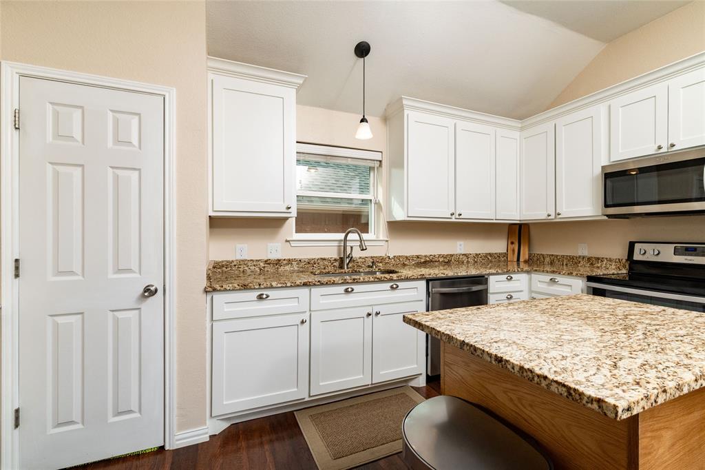 1808 Estates Drive Property Photo 13