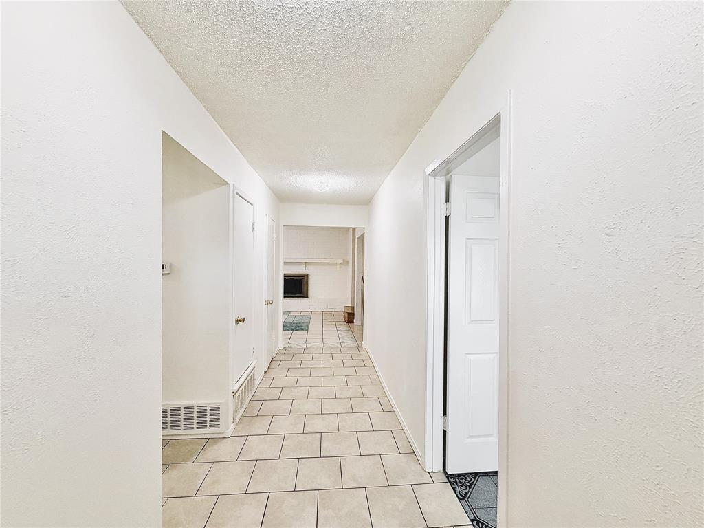 610 Colonial Drive Property Photo 5
