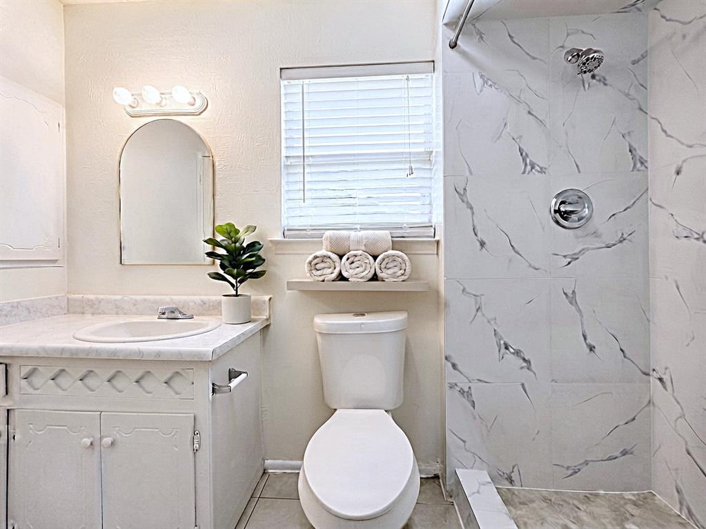 610 Colonial Drive Property Photo 8