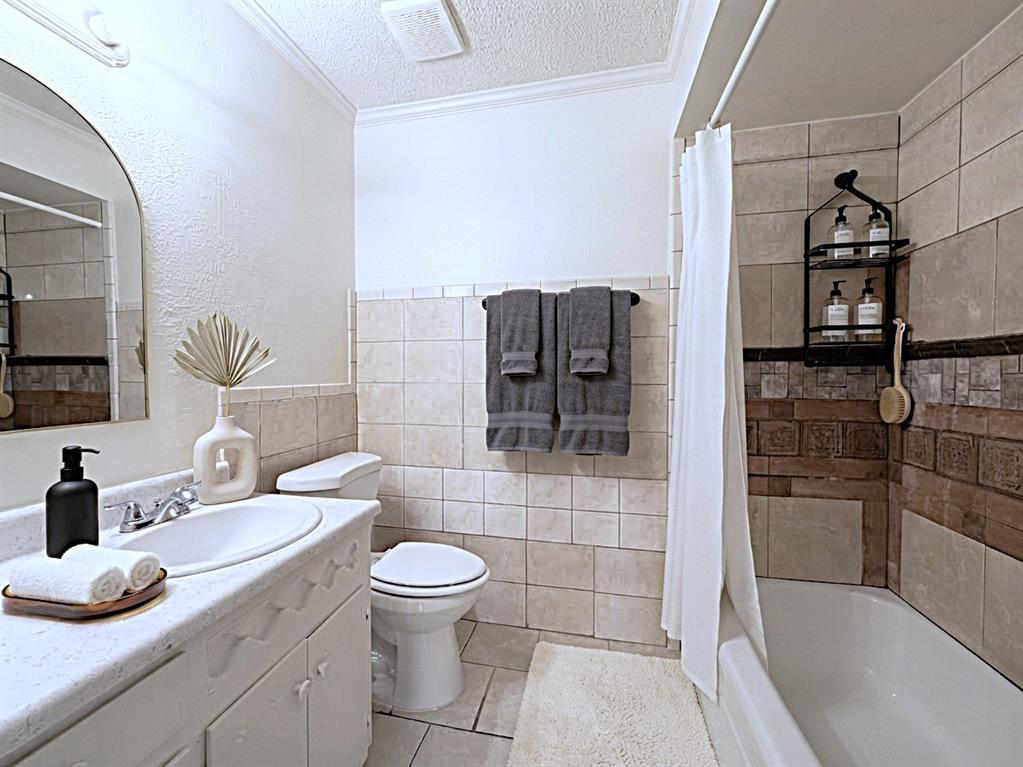 610 Colonial Drive Property Photo 16