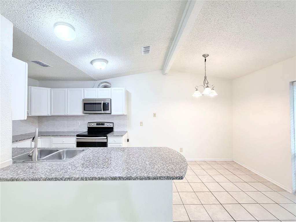 610 Colonial Drive Property Photo 22