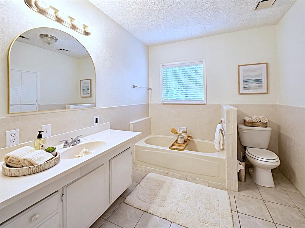 610 Colonial Drive Property Photo 27