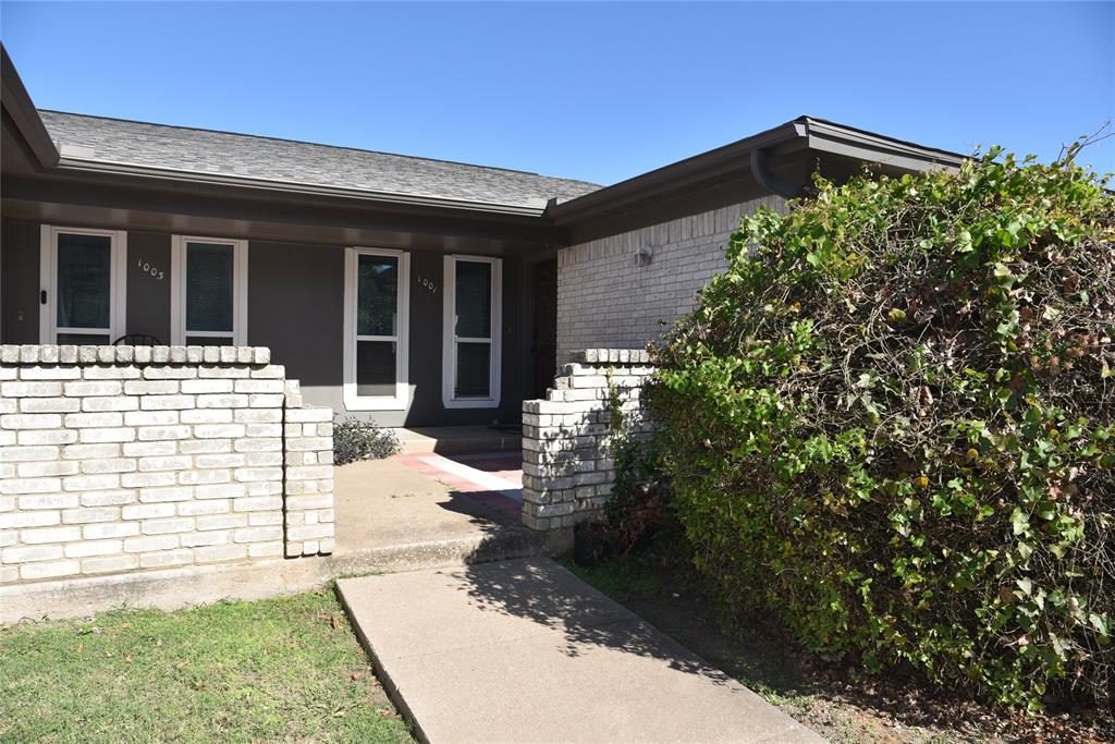 1001 Roky Court Property Photo 1