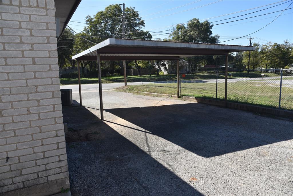 1001 Roky Court Property Photo 4