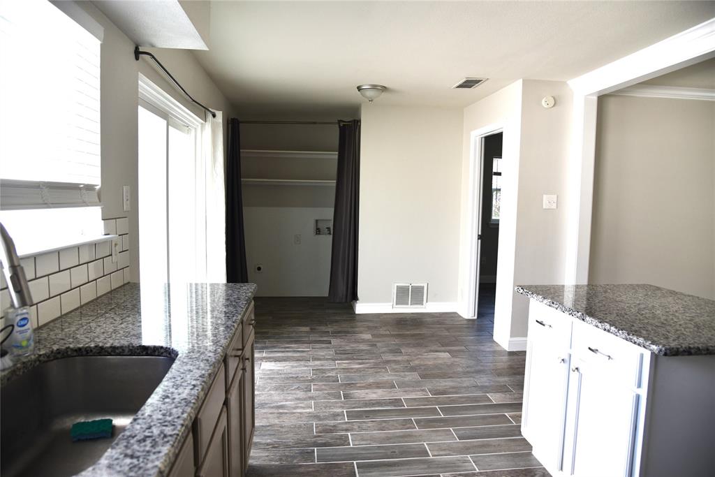 1001 Roky Court Property Photo 7