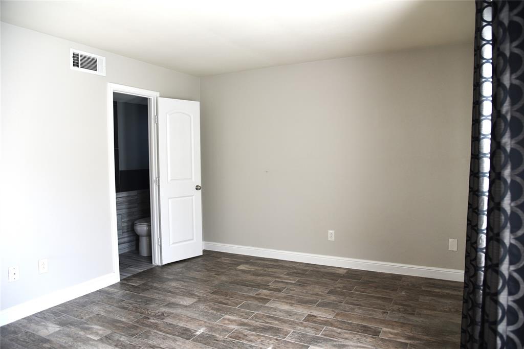 1001 Roky Court Property Photo 12