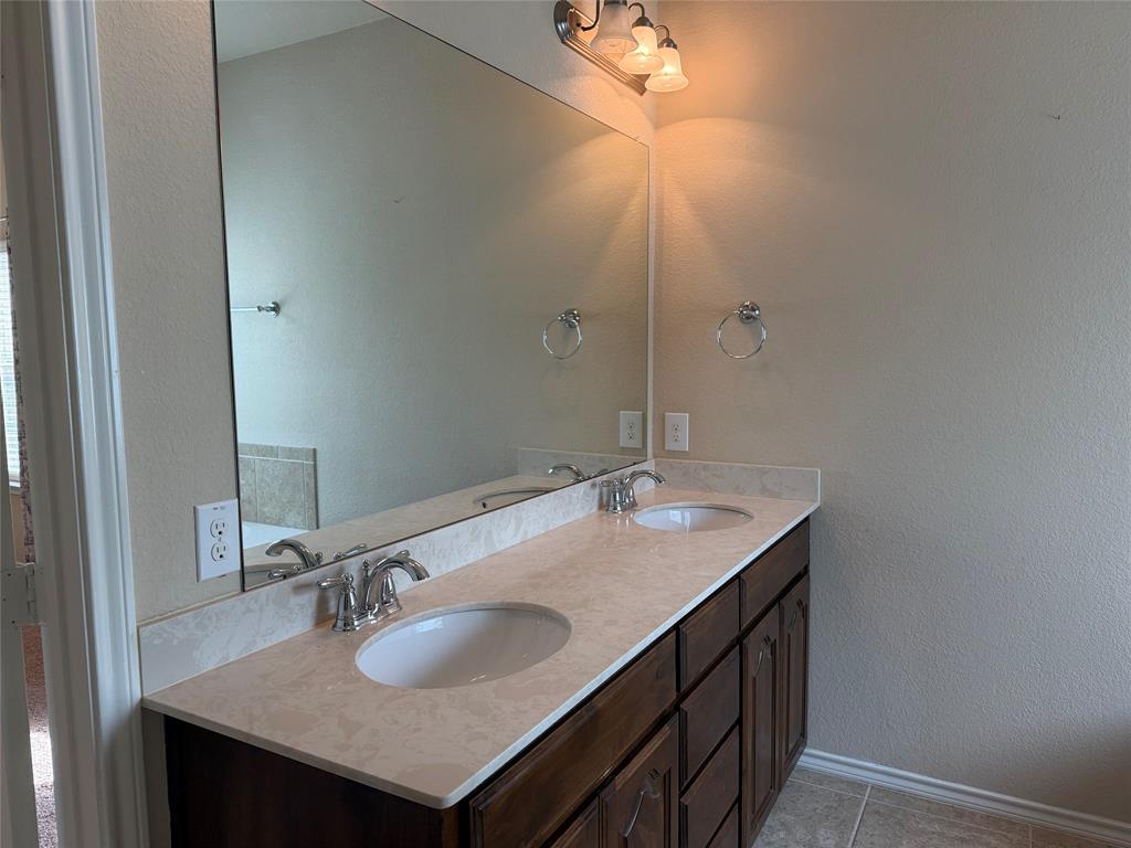 1220 Scott Drive Property Photo 14